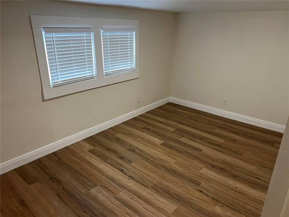 For Sale: $450,000 (3 beds, 2 baths, 1987 Square Feet)