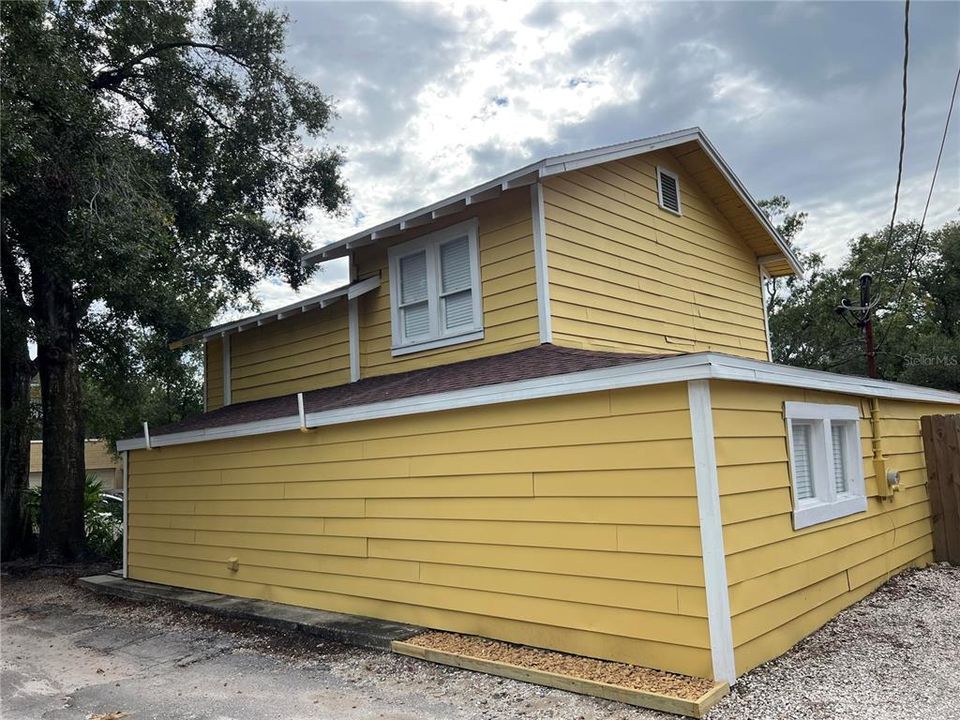 For Sale: $450,000 (3 beds, 2 baths, 1987 Square Feet)