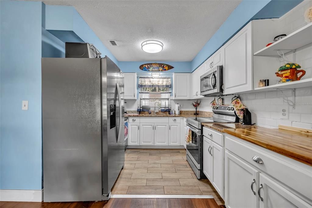 For Sale: $269,000 (3 beds, 2 baths, 1512 Square Feet)