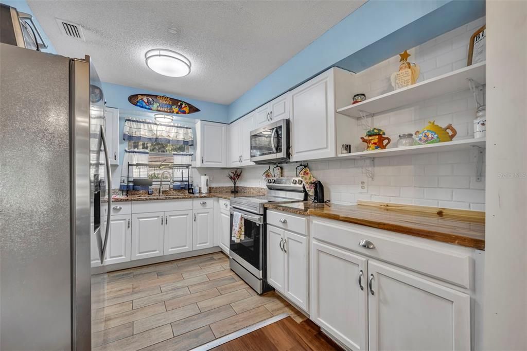 For Sale: $269,000 (3 beds, 2 baths, 1512 Square Feet)