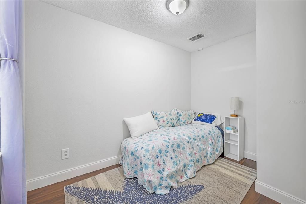 For Sale: $269,000 (3 beds, 2 baths, 1512 Square Feet)