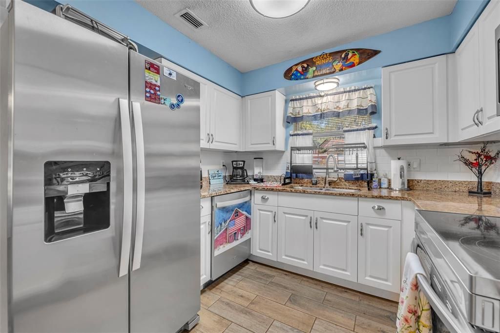 For Sale: $269,000 (3 beds, 2 baths, 1512 Square Feet)