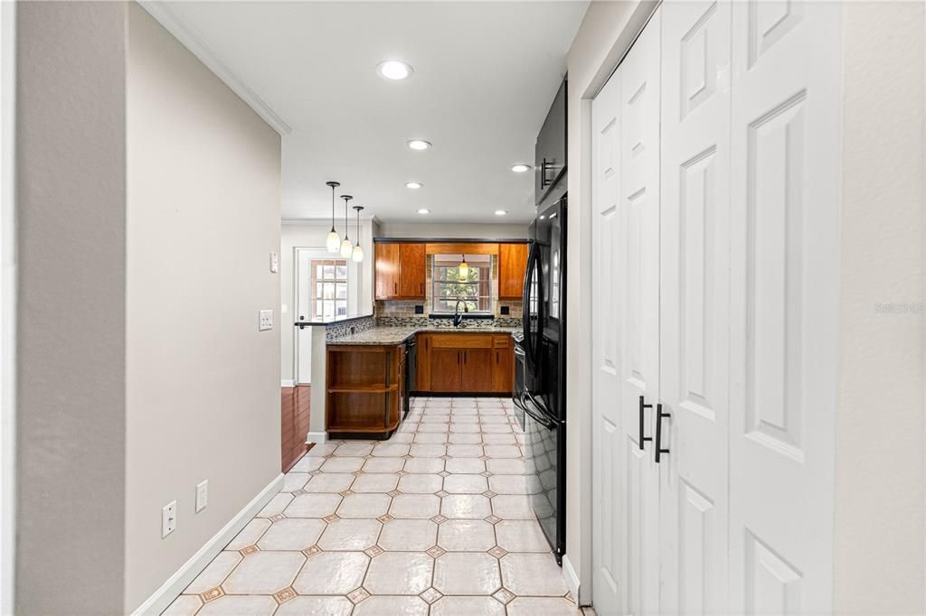 For Sale: $150,000 (2 beds, 2 baths, 1644 Square Feet)