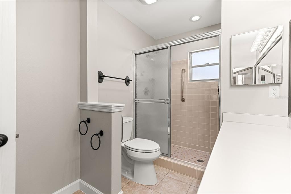 For Sale: $150,000 (2 beds, 2 baths, 1644 Square Feet)