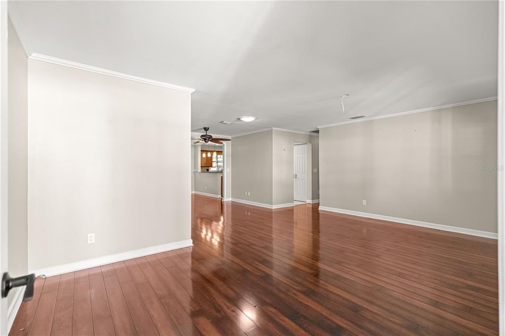 For Sale: $150,000 (2 beds, 2 baths, 1644 Square Feet)