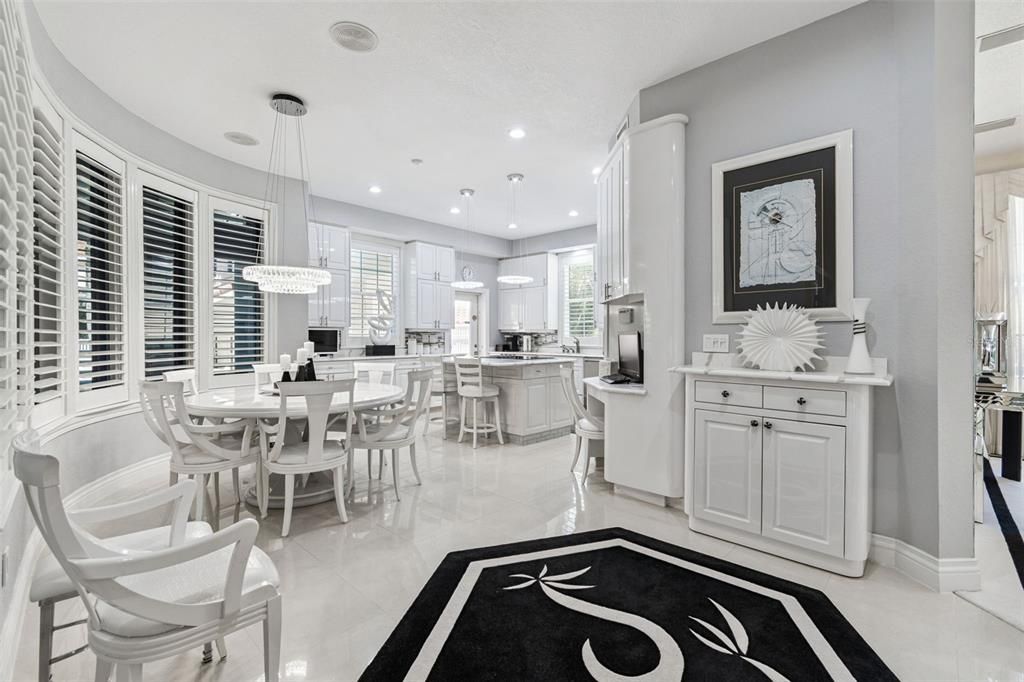 En Venta: $2,299,000 (3 camas, 3 baños, 4950 Pies cuadrados)