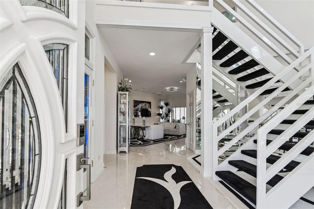 En Venta: $2,299,000 (3 camas, 3 baños, 4950 Pies cuadrados)