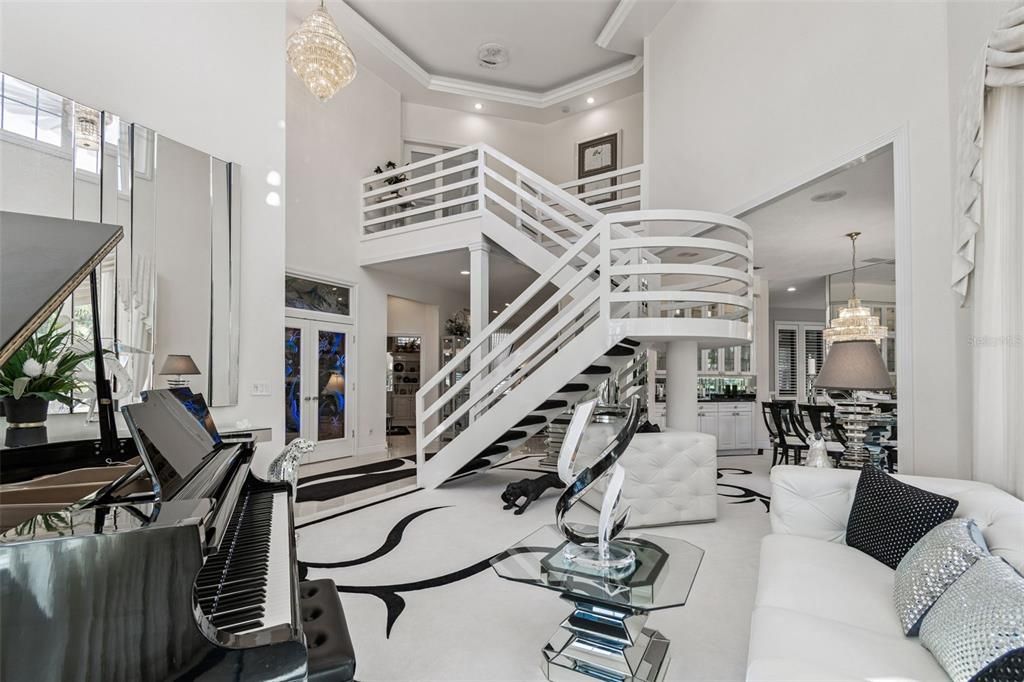 En Venta: $2,299,000 (3 camas, 3 baños, 4950 Pies cuadrados)