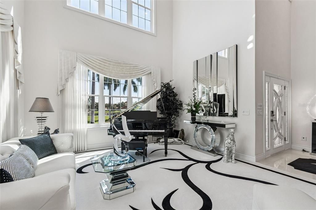 En Venta: $2,299,000 (3 camas, 3 baños, 4950 Pies cuadrados)