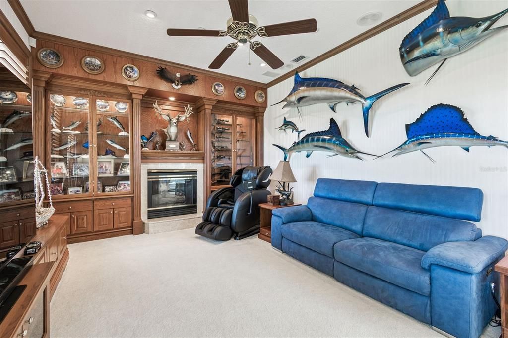 En Venta: $2,299,000 (3 camas, 3 baños, 4950 Pies cuadrados)