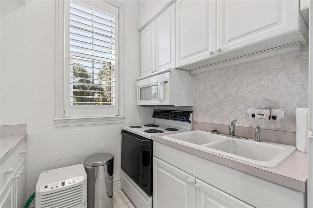 En Venta: $2,299,000 (3 camas, 3 baños, 4950 Pies cuadrados)