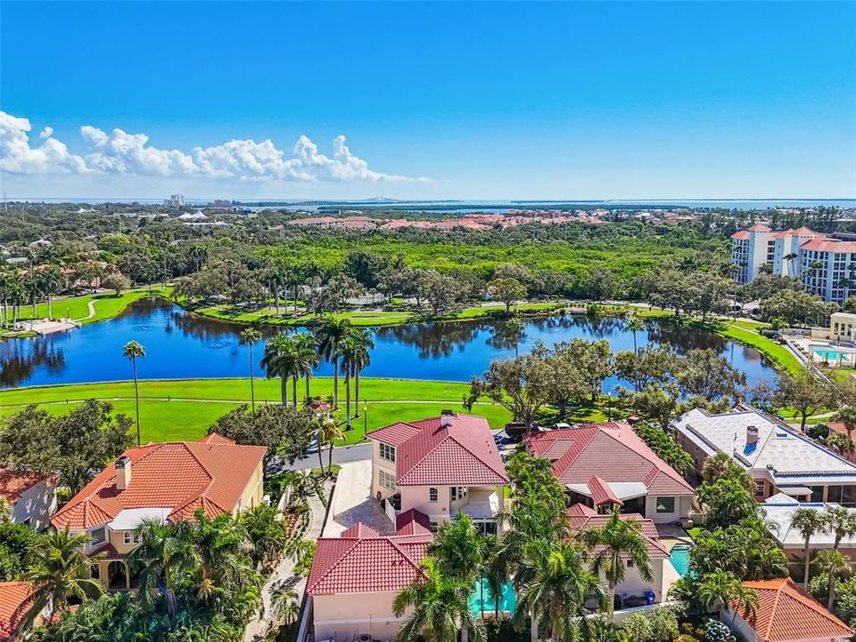 En Venta: $2,299,000 (3 camas, 3 baños, 4950 Pies cuadrados)