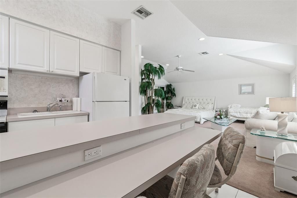 En Venta: $2,299,000 (3 camas, 3 baños, 4950 Pies cuadrados)