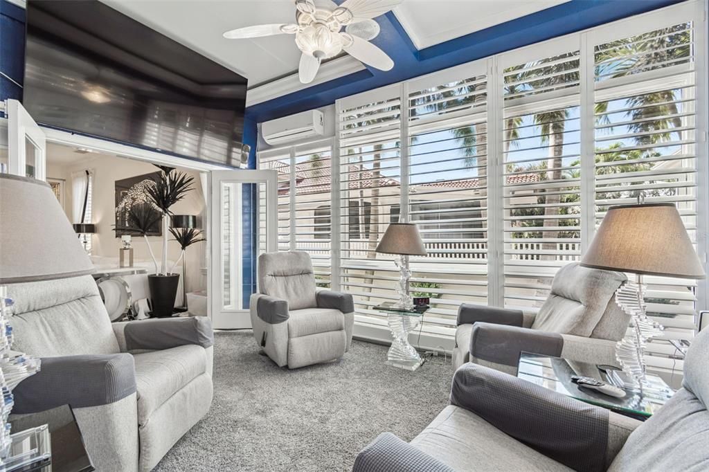 En Venta: $2,299,000 (3 camas, 3 baños, 4950 Pies cuadrados)