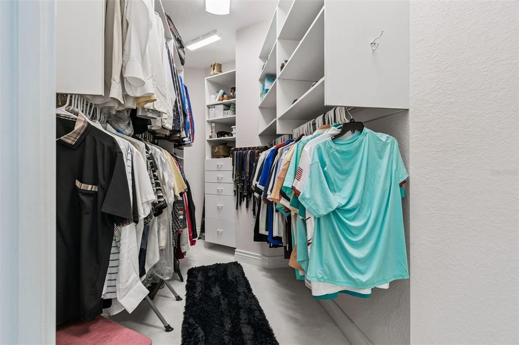 En Venta: $2,299,000 (3 camas, 3 baños, 4950 Pies cuadrados)