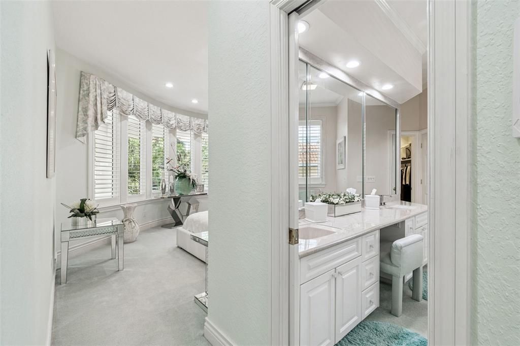 En Venta: $2,299,000 (3 camas, 3 baños, 4950 Pies cuadrados)