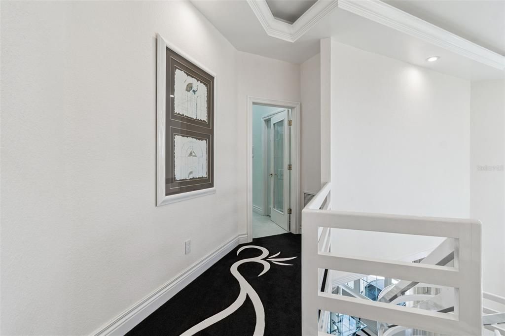 En Venta: $2,299,000 (3 camas, 3 baños, 4950 Pies cuadrados)