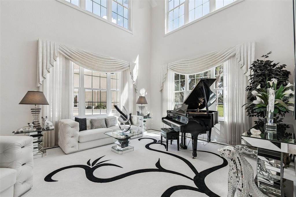 En Venta: $2,299,000 (3 camas, 3 baños, 4950 Pies cuadrados)