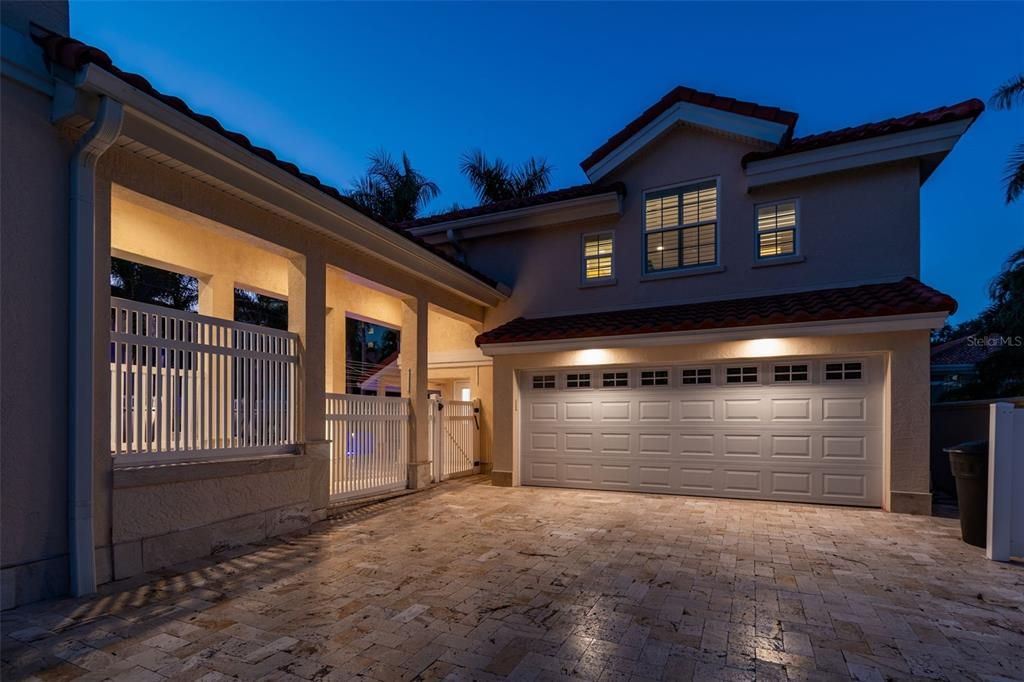 En Venta: $2,299,000 (3 camas, 3 baños, 4950 Pies cuadrados)