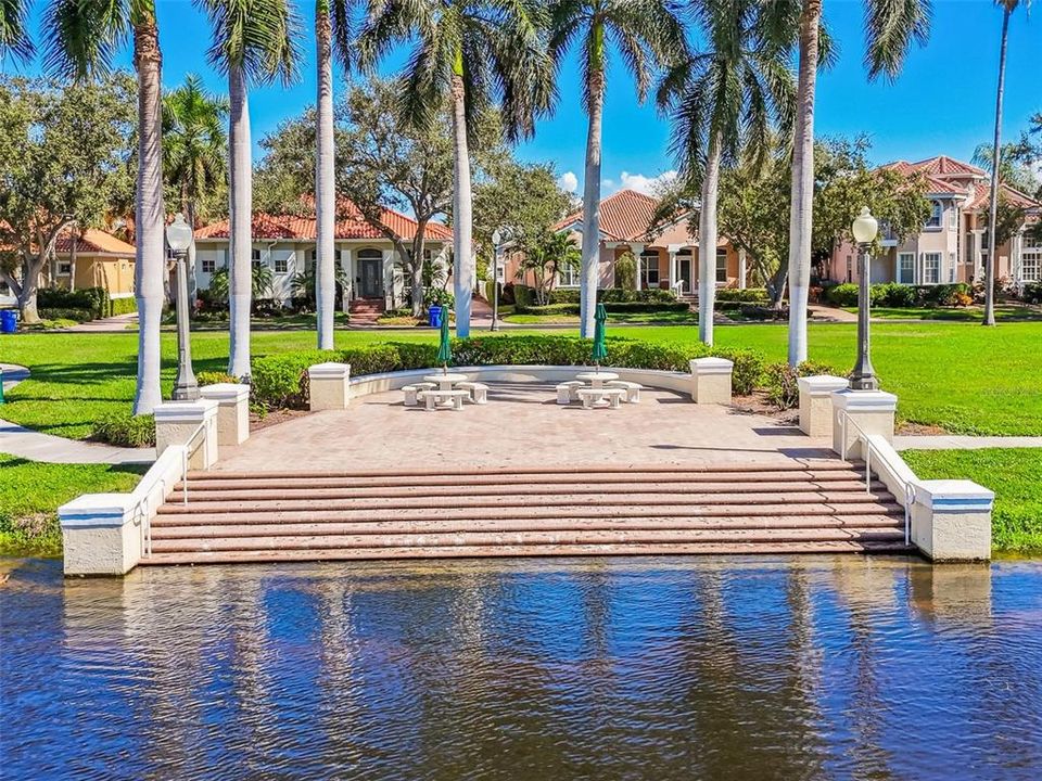 En Venta: $2,299,000 (3 camas, 3 baños, 4950 Pies cuadrados)