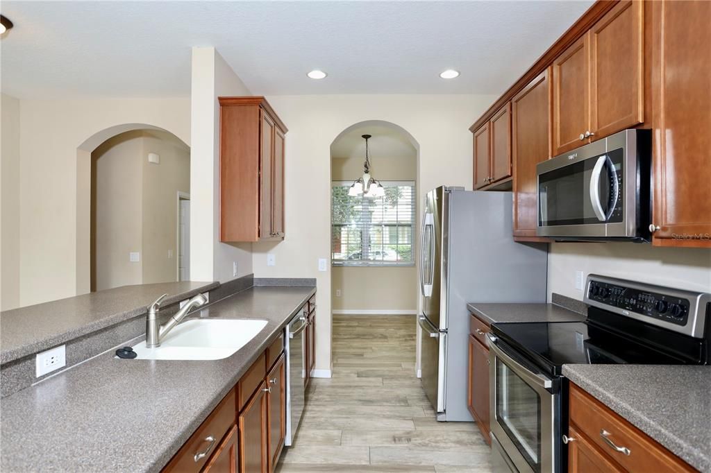 For Rent: $2,300 (3 beds, 2 baths, 1440 Square Feet)