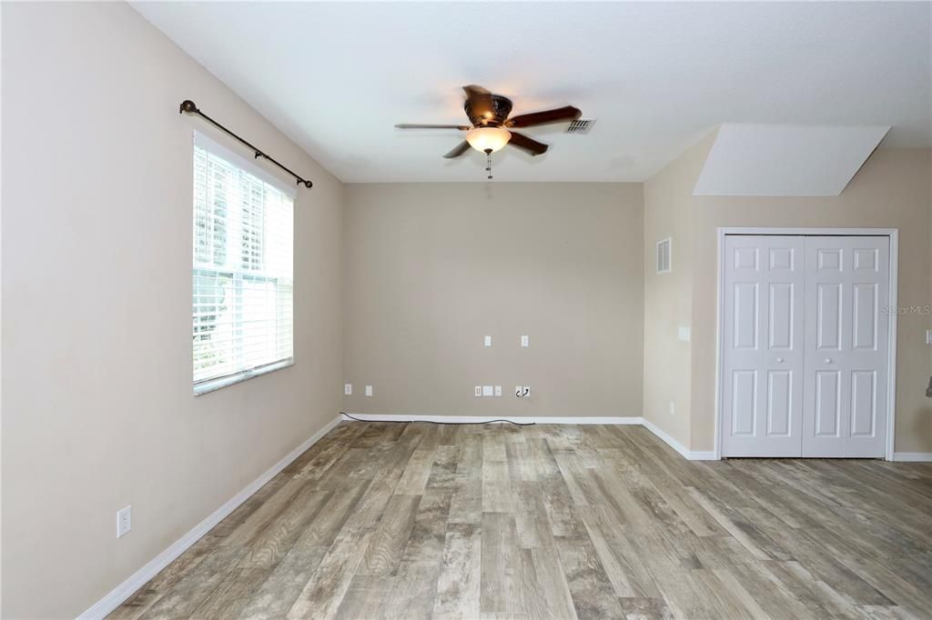 For Rent: $2,300 (3 beds, 2 baths, 1440 Square Feet)