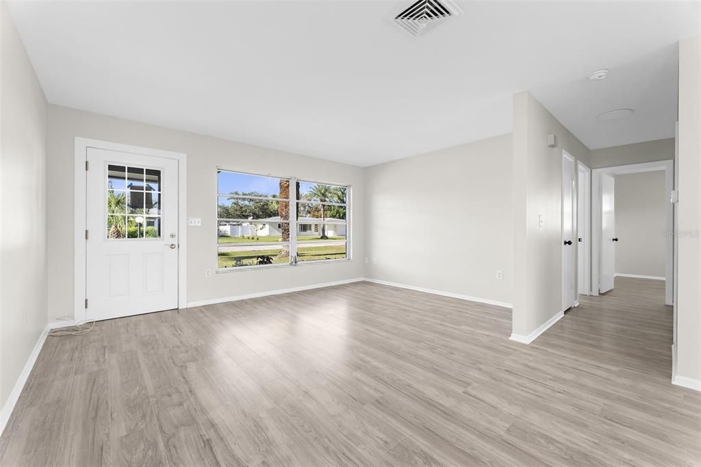 待售: $279,900 (3 贝兹, 1 浴室, 1520 平方英尺)