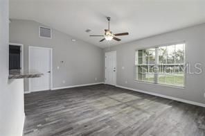 For Sale: $238,900 (3 beds, 2 baths, 1083 Square Feet)