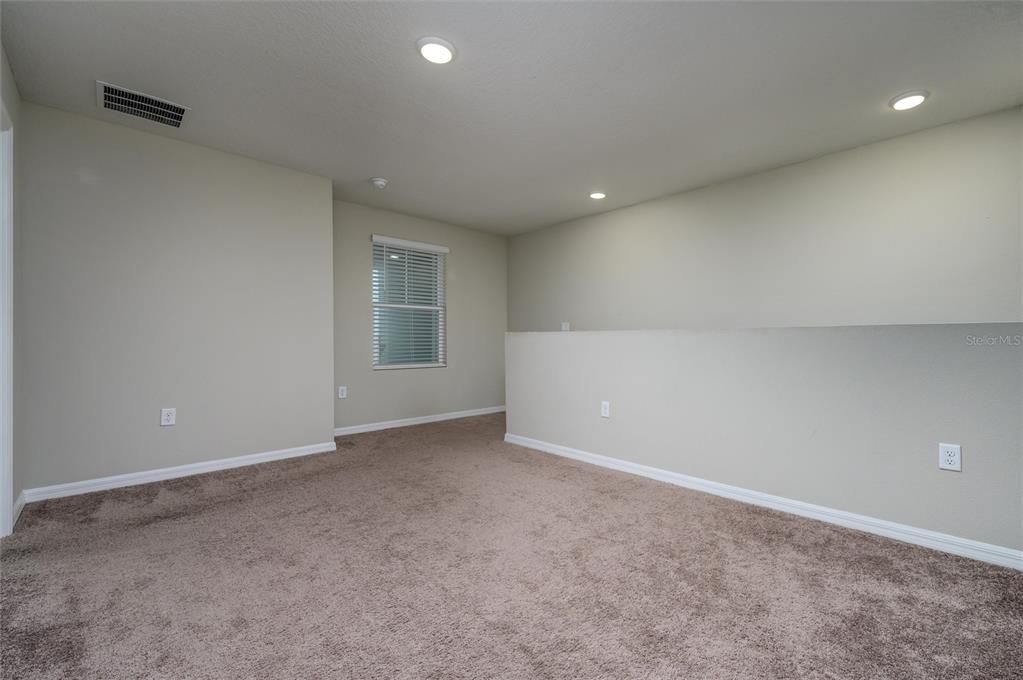 For Sale: $420,000 (4 beds, 2 baths, 2039 Square Feet)