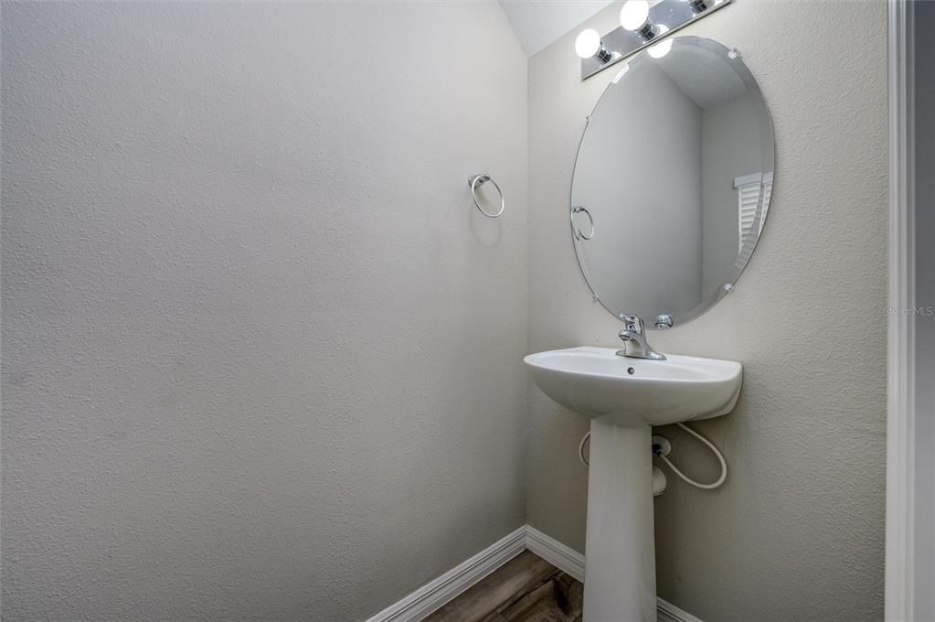 For Sale: $420,000 (4 beds, 2 baths, 2039 Square Feet)