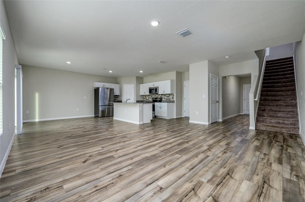 For Sale: $420,000 (4 beds, 2 baths, 2039 Square Feet)