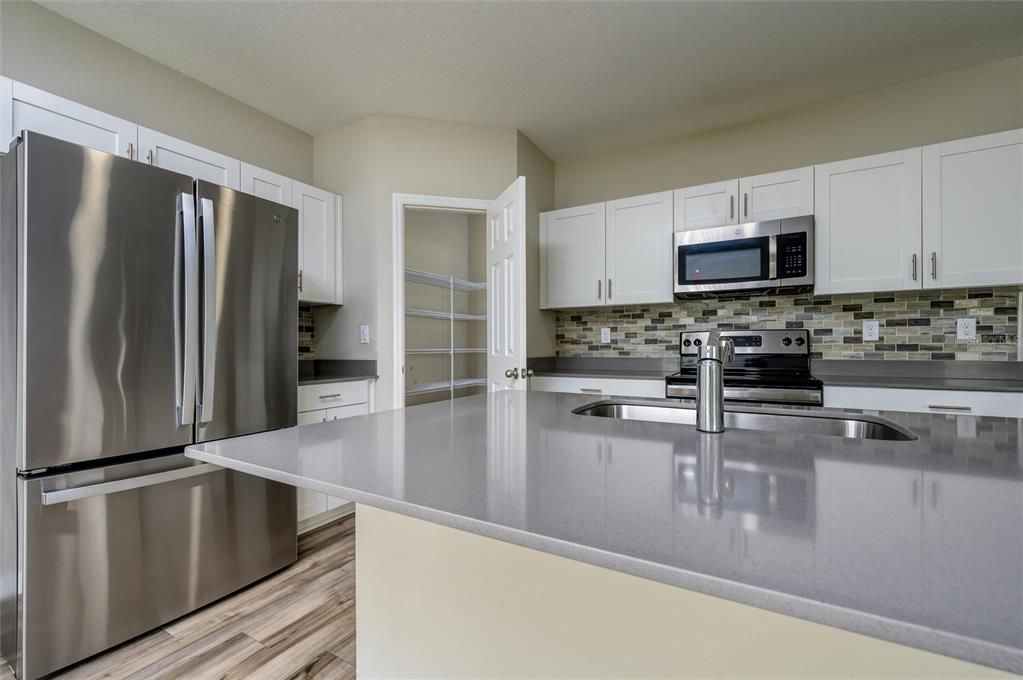 For Sale: $420,000 (4 beds, 2 baths, 2039 Square Feet)