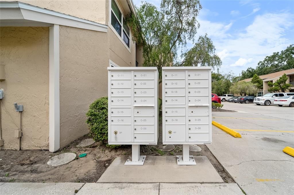 待售: $172,900 (2 贝兹, 1 浴室, 818 平方英尺)