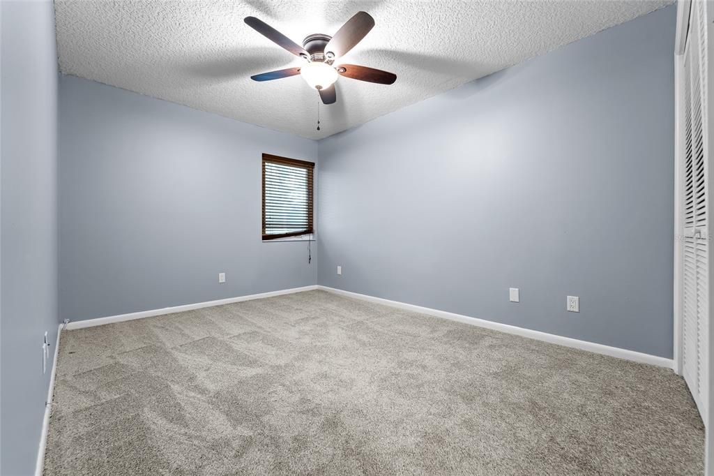 待售: $172,900 (2 贝兹, 1 浴室, 818 平方英尺)