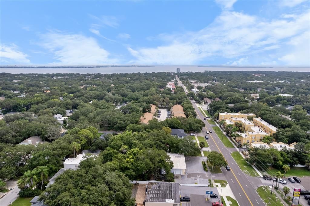 待售: $172,900 (2 贝兹, 1 浴室, 818 平方英尺)