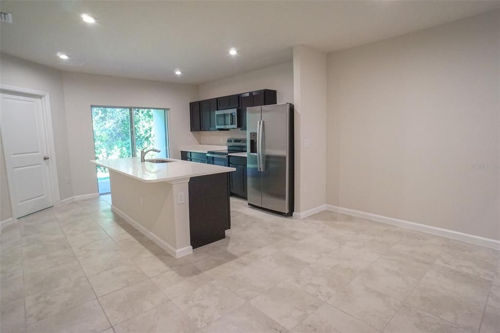 For Sale: $309,000 (3 beds, 2 baths, 1630 Square Feet)