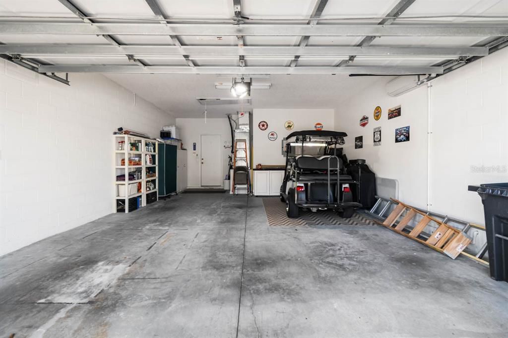 Active With Contract: $2,400 (2 beds, 2 baths, 1284 Square Feet)