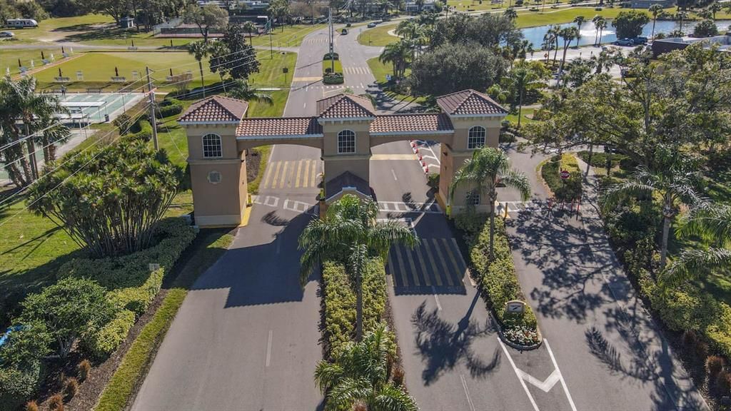 Active With Contract: $2,400 (2 beds, 2 baths, 1284 Square Feet)