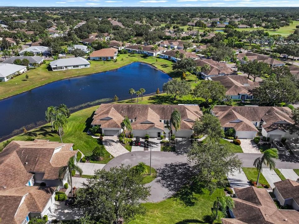 Active With Contract: $2,400 (2 beds, 2 baths, 1284 Square Feet)