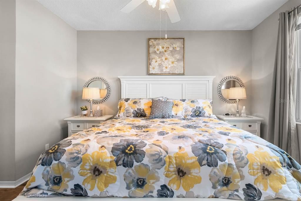 Active With Contract: $2,400 (2 beds, 2 baths, 1284 Square Feet)