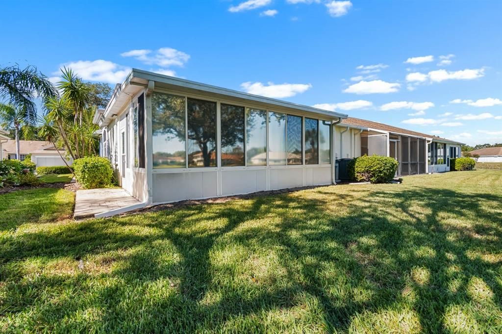 Active With Contract: $2,400 (2 beds, 2 baths, 1284 Square Feet)