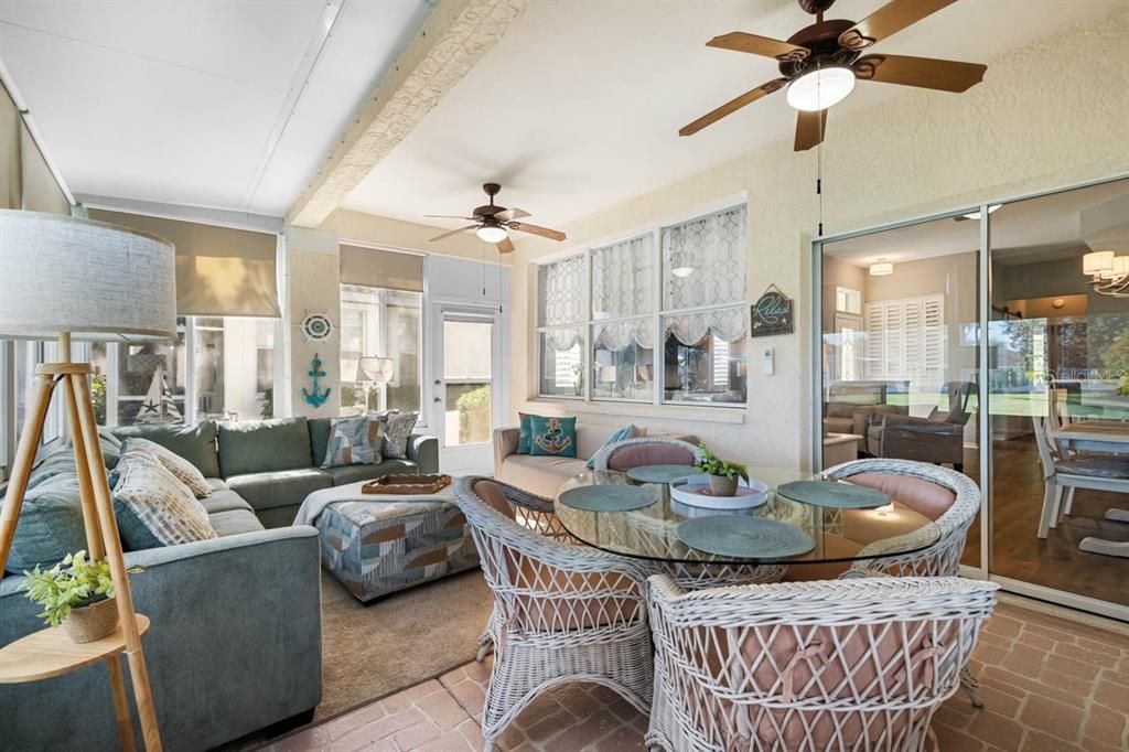 Active With Contract: $2,400 (2 beds, 2 baths, 1284 Square Feet)