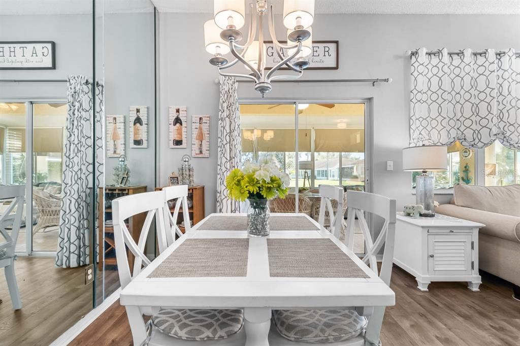 Active With Contract: $2,400 (2 beds, 2 baths, 1284 Square Feet)