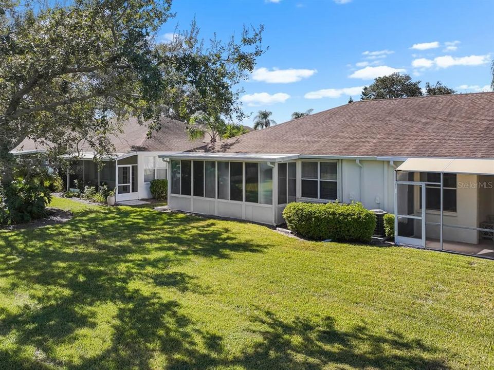 Active With Contract: $2,400 (2 beds, 2 baths, 1284 Square Feet)