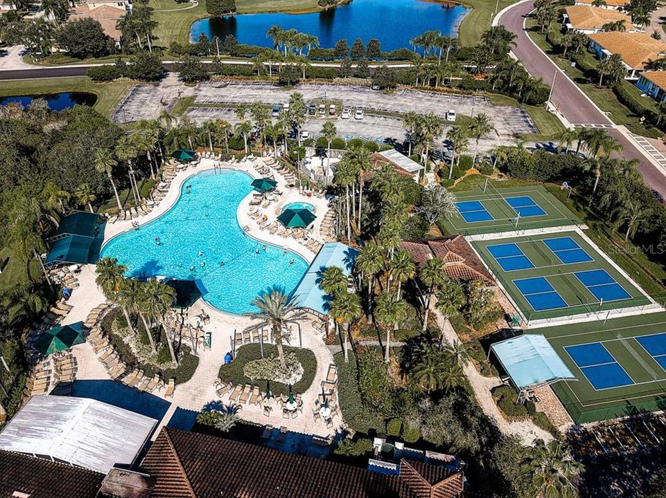 Active With Contract: $2,400 (2 beds, 2 baths, 1284 Square Feet)