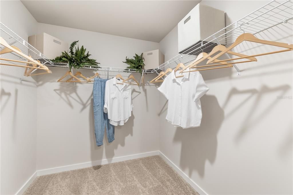 For Sale: $299,999 (3 beds, 2 baths, 1614 Square Feet)