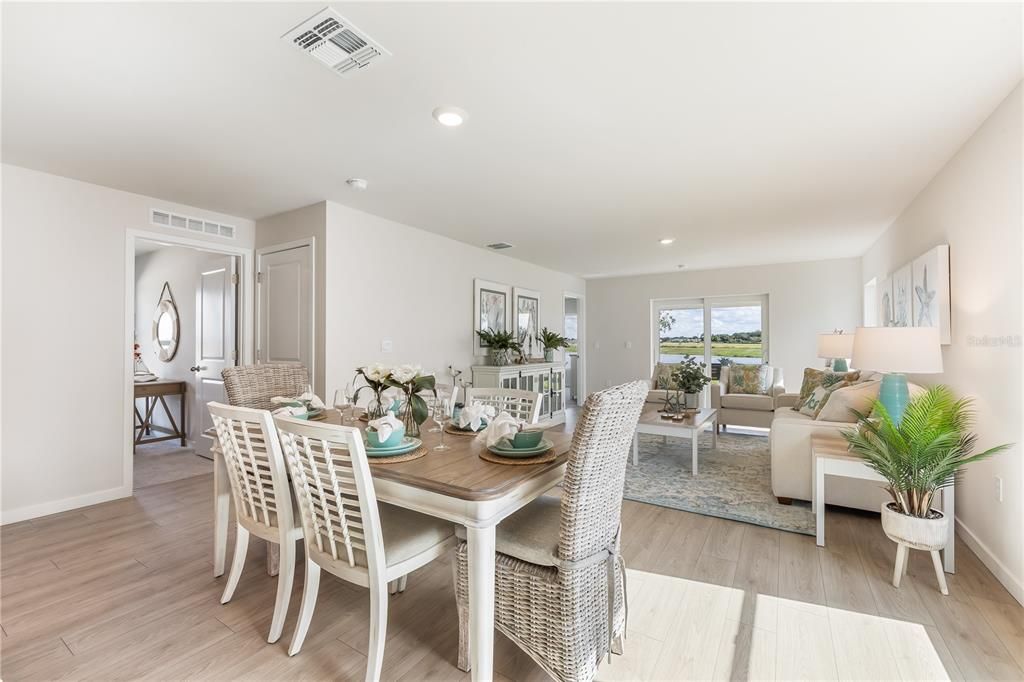 For Sale: $299,999 (3 beds, 2 baths, 1614 Square Feet)