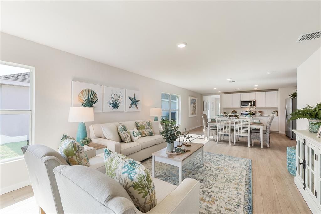 For Sale: $299,999 (3 beds, 2 baths, 1614 Square Feet)