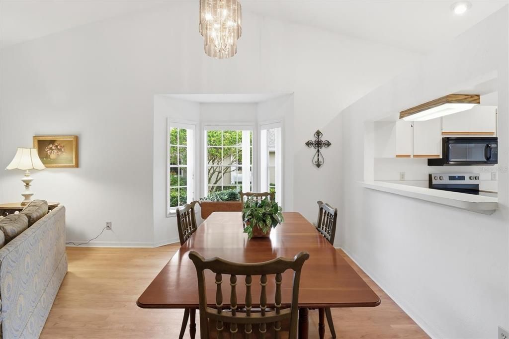 待售: $254,000 (2 贝兹, 2 浴室, 1507 平方英尺)