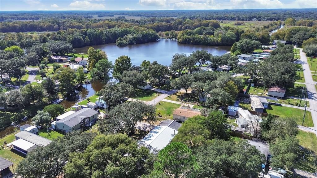 合同活跃: $250,000 (4 贝兹, 3 浴室, 2263 平方英尺)